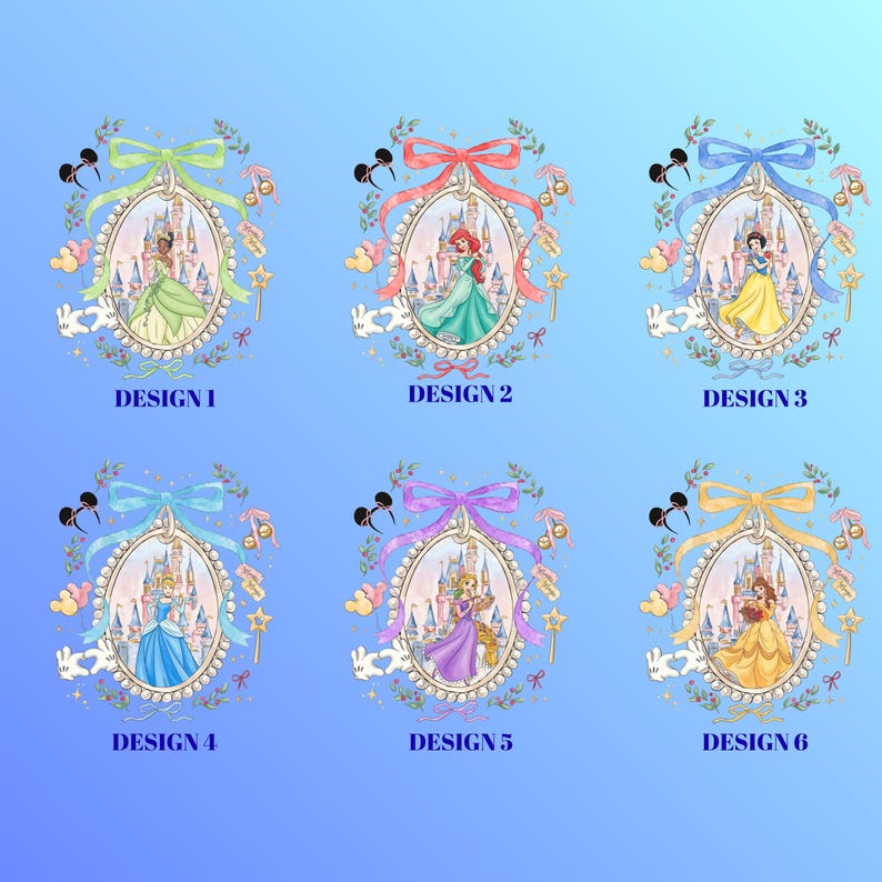 Pu&ograve; includere: Sei disegni con principesse Disney in cornici ovali con sfondi di castelli. Ogni disegno ha una principessa, un fiocco e una combinazione di colori diversi. I disegni includono Tiana, Ariel, Biancaneve, Cenerentola, Rapunzel e Belle. Il testo recita "DESIGN" seguito da un numero.