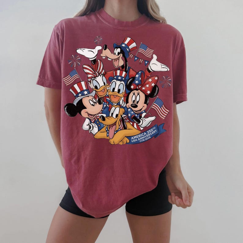 Mickey and Friends 4th July 2026 Shirt, Disney Independence Day Tee, Disneyland Family, Walt Disney World T-shirt bild 6