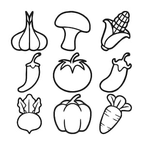 Può includere: Illustrazioni in bianco e nero di varie verdure. L'immagine include uno spicchio d'aglio, un fungo, una pannocchia di mais, un peperoncino, un pomodoro, una melanzana, una barbabietola, una zucca e una carota. Le verdure sono delineate con spesse linee nere.