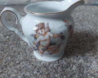 Trisa Japan Porslin Kerub Gräddkanna Guldkant Ängelmotiv Vintage