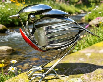 Estatua de pájaro hecha con cubiertos reciclados, escultura de petirrojo de metal hecha a mano, arte de cubiertos original para la decoración del hogar y el jardín, regalo ecológico