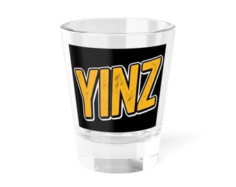 Bicchiere da shot YINZ / Slang di Pittsburgh / Regalo divertente di Pittsburgh / Regalo da bar Yinzer / Articoli da bar Steel City / Bicchiere da shot PGH / Regalo per bere a Pittsburgh