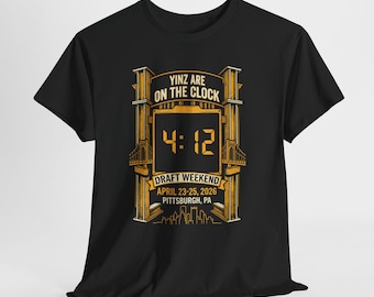 Yinz Are On The Clock / Camiseta del Draft de la NFL de Pittsburgh 2026 / Camiseta de fútbol americano de Steel City