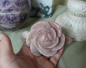 Escultura de flor de amatista rosa tallada a mano – Escultura de rosa de cristal tallada de 4,3 pulgadas (214 g)