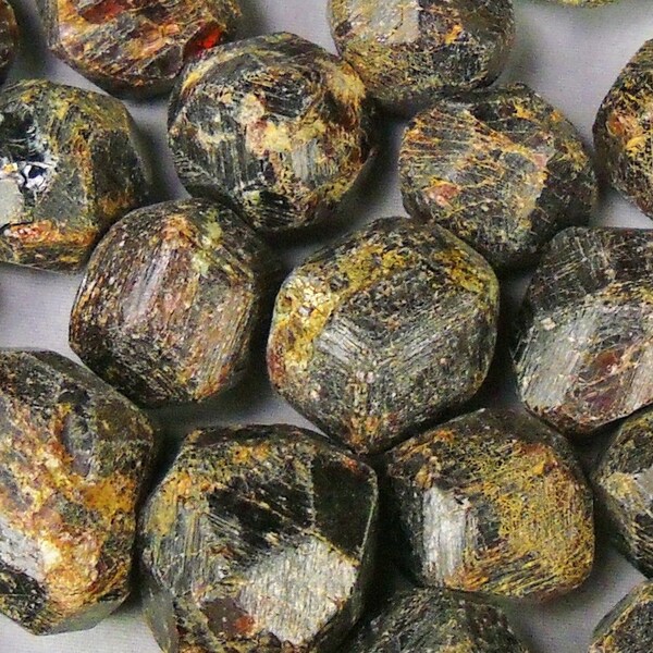 SALE! 1/2-1" Multipack Garnet crystals natural grossular gemstone mineral specimen HALF PRICE!