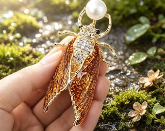 Cicada Brooch, Vintage Insect Pin with Pearl, Gold Statement Brooch, Antique Style Jewelry, Unique Gift for Her, Nature Inspired Pin