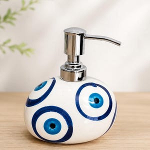 Distributeur de savon Evil Eye en céramique | Accessoire de salle de bain fait main | Décoration d'intérieur Nazar