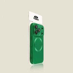 May include: A vibrant green phone case with a circular design on the back and three camera lenses. The case has a white hang tag with the brand name "Ynoci" in black. The case is designed to protect the phone.