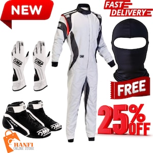 Op de afbeelding: Een racepakset met een wit en zwart racepak, handschoenen, schoenen en een zwarte bivakmuts. Het pak heeft rode accenten en de handschoenen en schoenen tonen het OMP-logo. De afbeelding bevat ook de tekst "NEW", "FAST DELIVERY", "FREE" en "25% OFF".