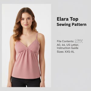 Può includere: Un top a camisole rosa polveroso con spalline sottili e scollo a V. L'immagine include il testo "Elara Top Sewing Pattern" e dettagli sul contenuto del file e sulle taglie disponibili, da XXS a XL.