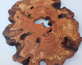 Lastra di legno d'ulivo: radica, bordo naturale, pezzo da progetto in resina epossidica