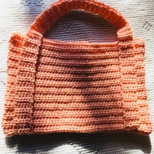 Medium Purse in a Salmon Pink Coral Color image 1