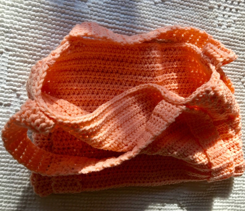 Medium Purse in a Salmon Pink Coral Color image 2