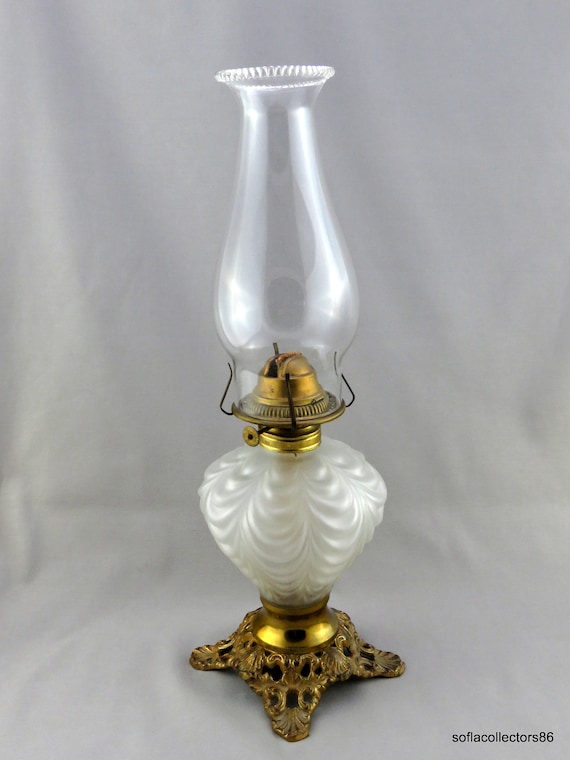 Fostoria on sale oil lamp
