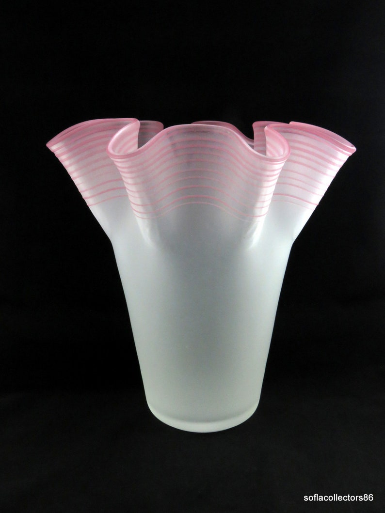 Monumental Handmade Empoli Pink Threaded Satin Vase by VAS Montelupo Fiorentino