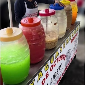 The 5 gal. vitrolero aguas frescas w|lid random color From Mexico Pack of 1