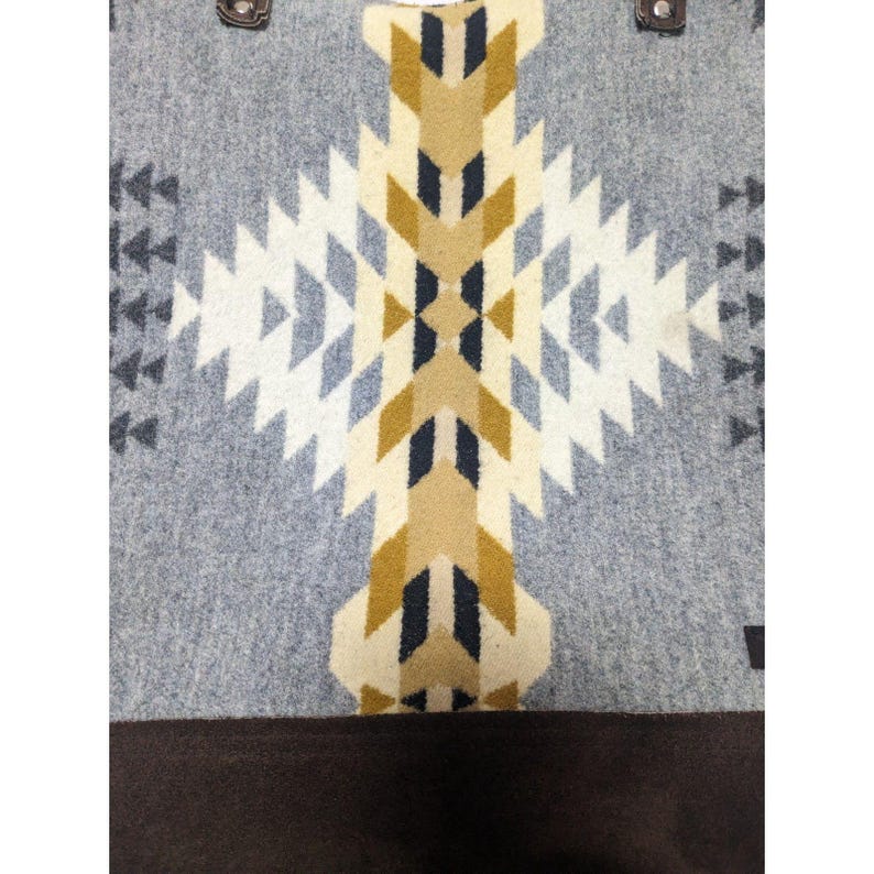 Bolso bandolera Mercy Grey hecho a mano, de lana Pendleton y cuero de Oregón, estilo suroeste. imagen 13