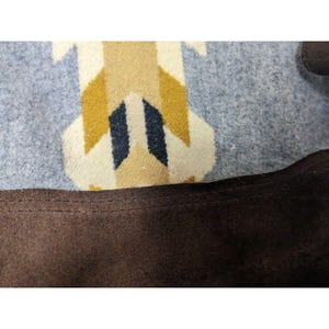 Bolso bandolera Mercy Grey hecho a mano, de lana Pendleton y cuero de Oregón, estilo suroeste. imagen 9