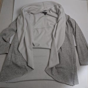 Cardigan gris chiné Anthropologie Drew, taille moyenne, confortable et léger image 1