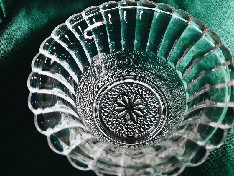 Ribbed Pressed Glass Bowl and Lid Dish KIG Indonesia Fleur De Lis image 2