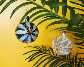 Set of 4 Vintage Christmas Ornaments Handblown Glass Blue and White Flowers