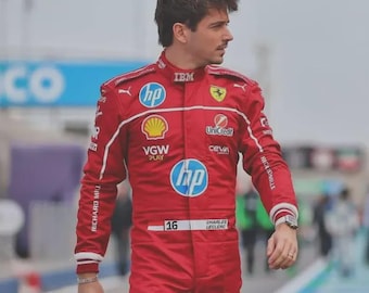 Traje de carreras de Fórmula 1 personalizado: Traje de karting personalizado con guantes y pasamontañas.