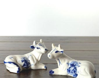 Vintage Delft Blue & White Cow Salt and Pepper Shakers – Dutch Style Ceramic Set