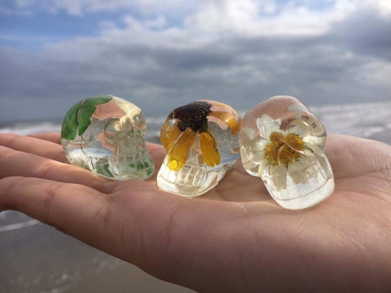 Bloomin lil braniac - one miniature resin skull, botanical preserve