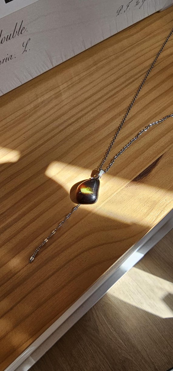 Collar de Vidrio Fundido, Collar de Cristal Marrón, Colgante artesanal Único, Collar de Acero Inoxidable Plateado , Regalo para Mujer.