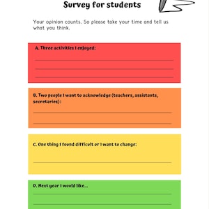 Puede incluir: Una taza de cerámica blanca con un asa negra y el texto "But First, Coffee" en negrita negra. La taza está sobre una superficie blanca. La taza mide aproximadamente 10 cm de alto.