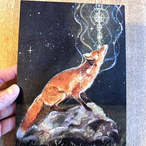 Carte d'illustration : « Observateur des étoiles ». Carte postale, carte, voeux, bleu, renard, vulpes, étoiles, ciel, nuit, lumière, spirituel, animal, Lisbeth Thygesen, chaman