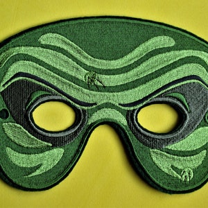 Embroidered Green Witches Halloween Mask in Adult and Child&#39;s Size, Halloween Costume, Halloween Decor
