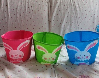 Easter Bunny Basket (50 Treat Count) (Medium Size)