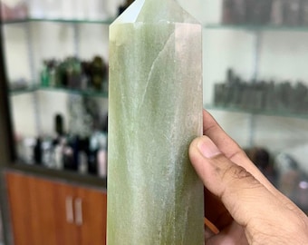 Torre de cristal de aventurina verde de 15 cm: Punto de sanación natural