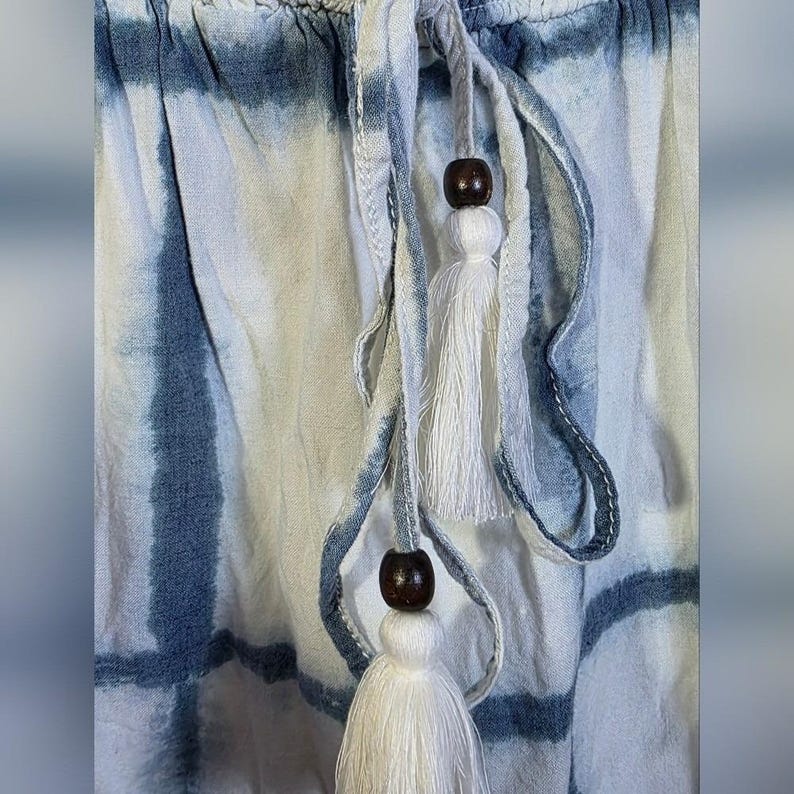 Falda Pilcro Anthropologie azul tie-dye estilo boho con fruncido y borlas, talla XL imagen 5