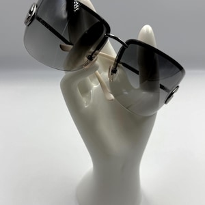 Vintage Gucci Rimless Shield Sunglasses GG 2782/S Silver Interlocking GG Logo Wraparound Frame