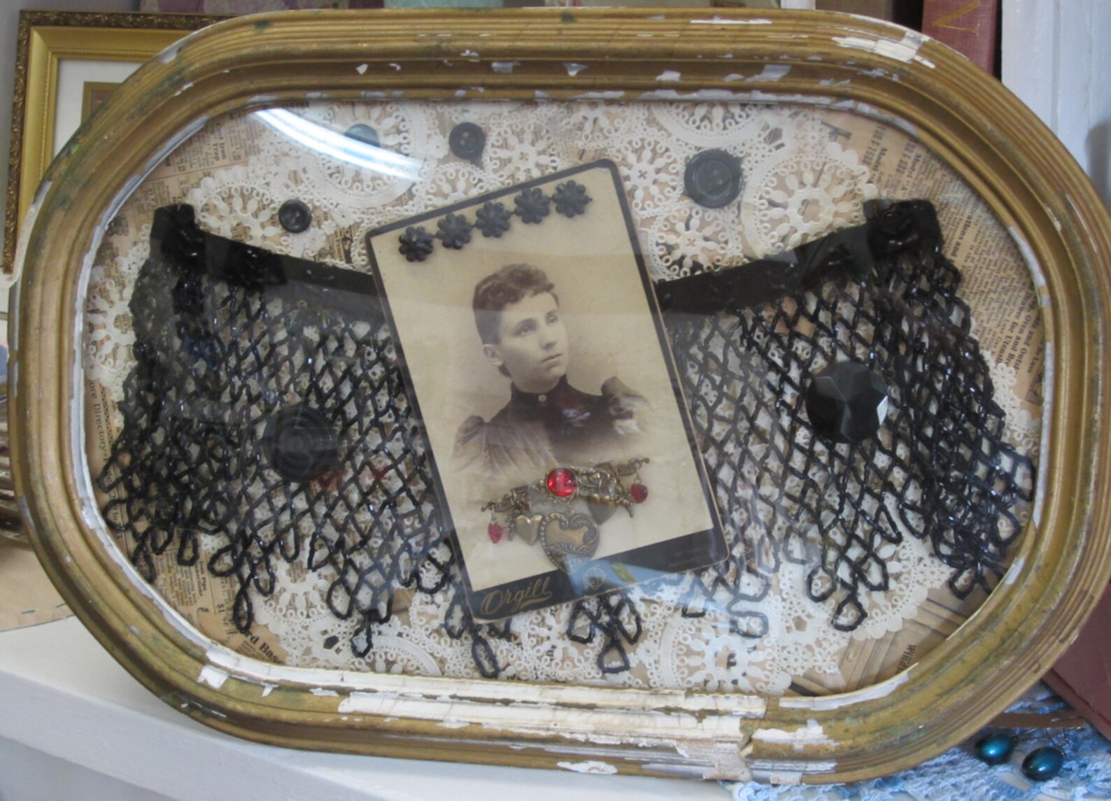 Antique Curved Glass Frame Containing Vintage Photo Mourning Etsy