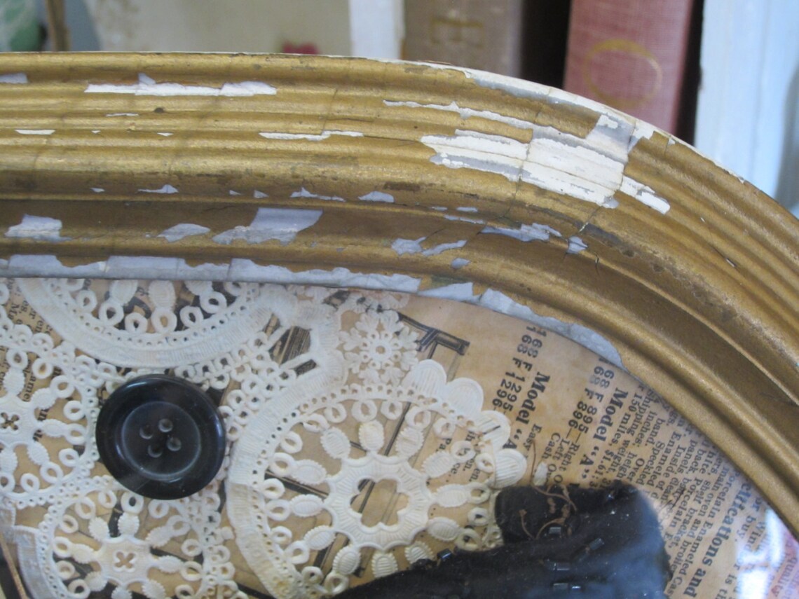 Antique Curved Glass Frame Containing Vintage Photo Mourning Etsy