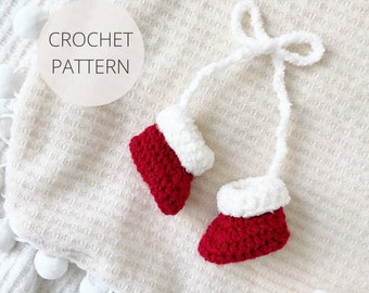 Crochet Pattern - Baby Booties Ornament - Baby's 1st Christmas Holiday Gift - Easy, Beginner Pattern - PDF Instant Download - Noelebelle DIY