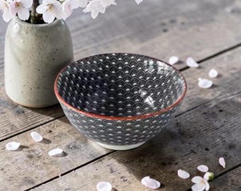 Japanische Schüssel Ramen Keramik große Unterglasur Teller Teller Teller Teller Teller Teller Teller Geschenk japanische Keramik Teller Teller Geschenk japanische Küche Reliefdekor