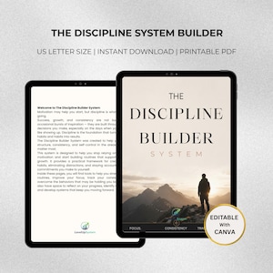 Può includere: Mockup di prodotto digitale con due tablet. Uno mostra "THE DISCIPLINE BUILDER SYSTEM" e un paesaggio montano. L'altro mostra il testo sul sistema. Download immediato e modificabile con Canva.