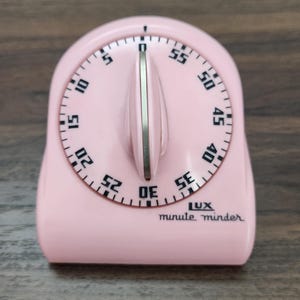 Vintage Pink Lux Minute Minder Kitchen Timer, Mid-Century Retro Kitschy