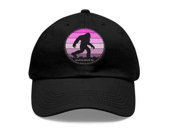 Gorro rosa con parche de Pie Grande/Sasquatch (disponible en otros colores)