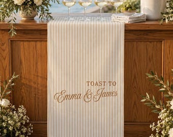 Runner da bar personalizzato in lino a righe per matrimoni, runner da tavolo personalizzato con i nomi degli sposi, cartello per l'evento con nome e data, decorazioni per il ricevimento nuziale in cotone e lino
