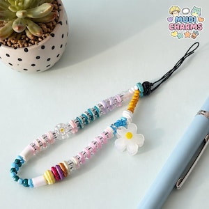 Spring Cute Flower Pendant Phone Chain Strap Universal Camera Key Girl Jewelry Bracelet Hanging Rope Cord Gift Accessories