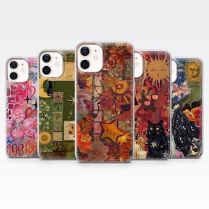 Könnte beinhalten: Fünf transparente Handyhüllen mit verschiedenen Collage-Designs. Die Muster zeigen florale Motive in Pink, grüne geometrische Formen mit einer schwarzen Katze, Insekten und Sterne in warmen Tönen, eine Sonne mit schwarzer Katze und eine Himmelsfigur.