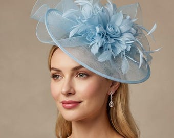 Elegante fascinator per matrimoni, copricapo di grande effetto per il Derby e gli eventi formali.