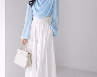 Ensemble chemisier bleu ciel à col bénitier en mousseline de soie et pantalon palazzo ivoire, ensemble élégant et modeste, tenue formelle deux pièces à jambe large, lui offrir