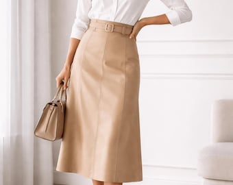 Beige Lammfell Leder Midirock, A-Linie, mit Gürtel, Elegante Bürokleidung