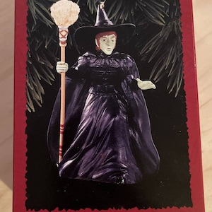 Hallmark Keepsake 1996 &#39;Halloween’ Witch Of The West Ornament NIB